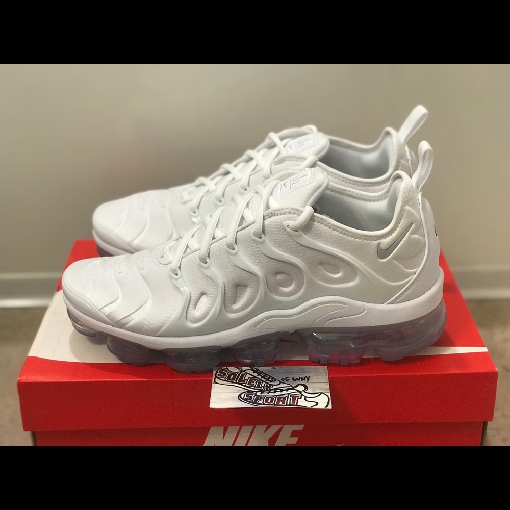 NEW Nike Air Vapormax Plus Triple White Max 720 - Picture 4 of 7